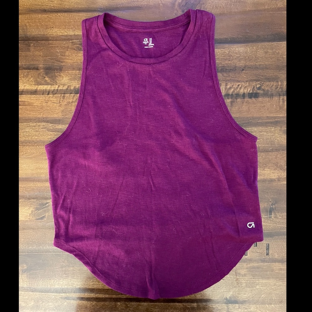 GapFit loose fit athletic top